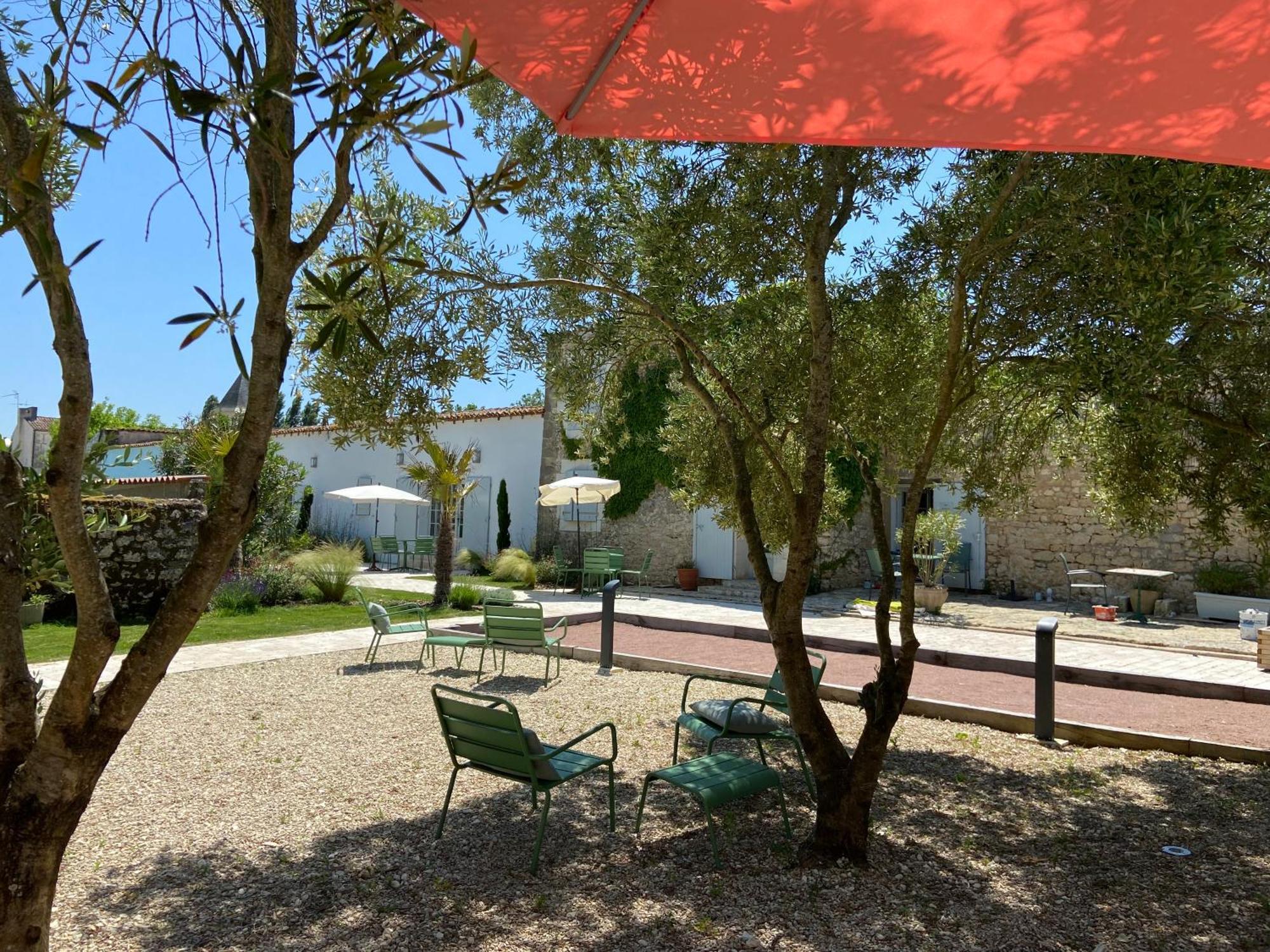 Chateau De Feusse Saint-Just-Luzac Exterior photo
